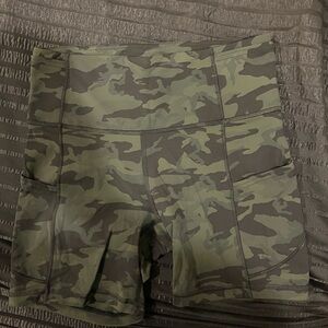 Lululemon Fast and Free Shorts size 6